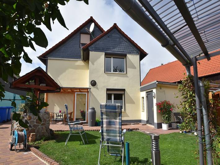 Ferienwohnung für 3 Personen, mit Terrasse und Garten in Veckenstedt