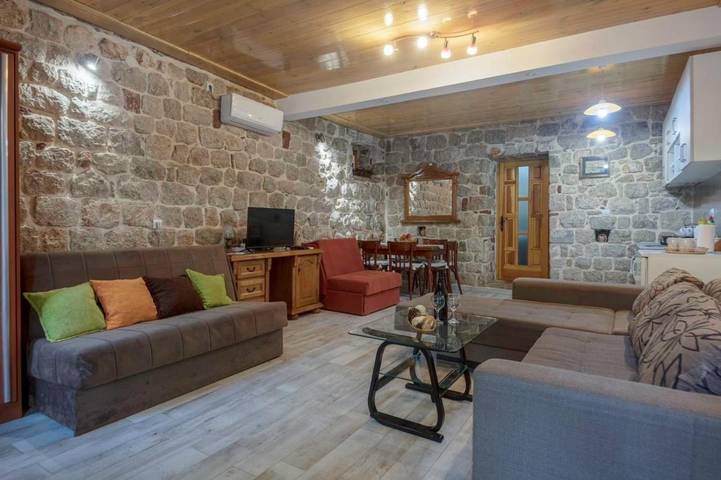 Gîte pour 2 personnes dans Risan