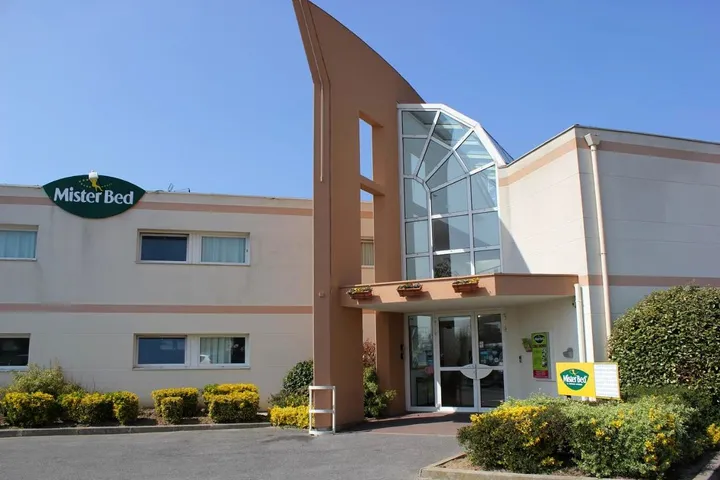 Hotel para 3 personas, con jardín - 1