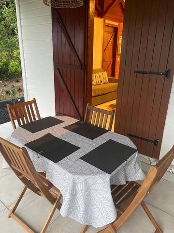 Gîte pour 4 personnes, avec balcon à La Désirade (île)