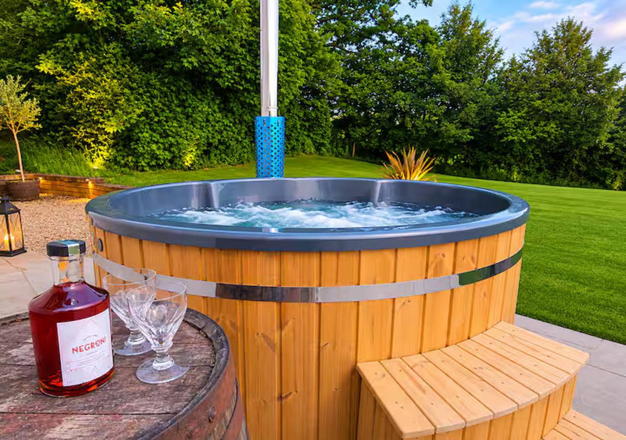 Snape Cottage | Luxury retreat | Stiperstones view - Pass the Keys in Shropshire Hills
