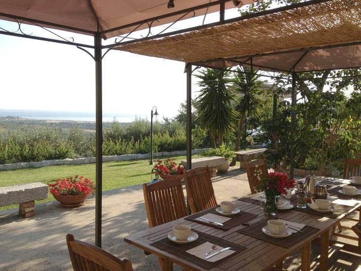 Casa vacanza per 2 persone, con panorama e terrazza nonché giardino in Sant'Andrea Apostolo dello Ionio