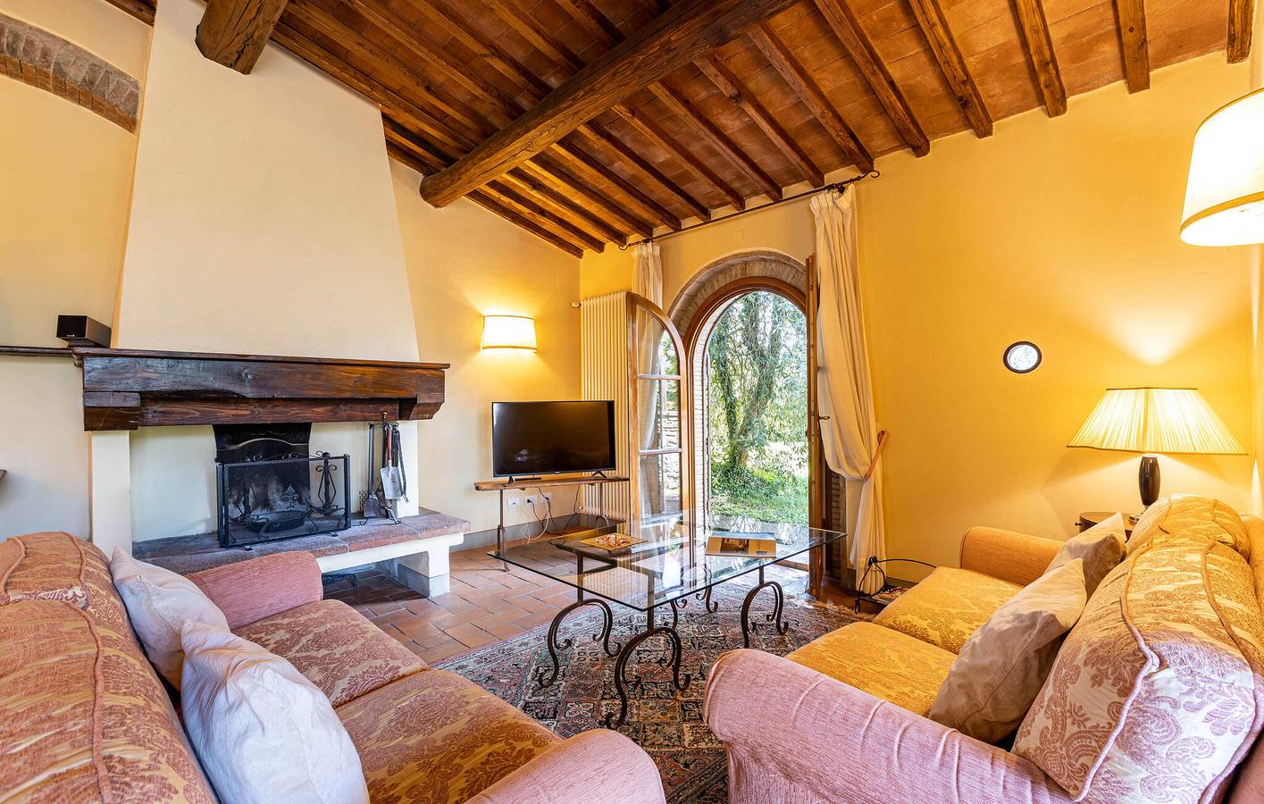 Florence Paradise: 200sqm, A/C, Parking, Pool & Garden in Tavarnelle Val di Pesa, Barberino Tavarnelle