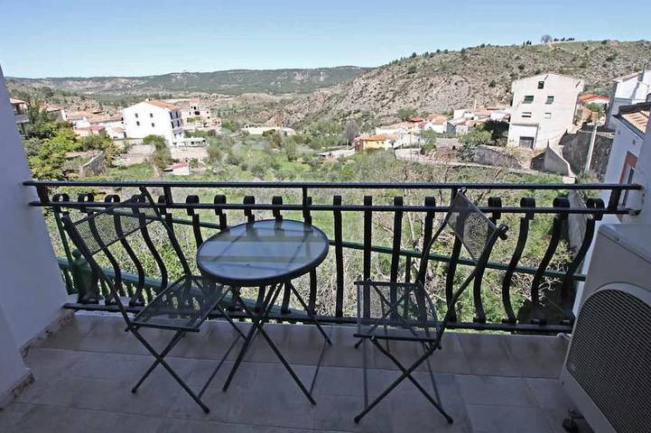 Gîte pour 4 personnes, avec Balcon à Enguídanos