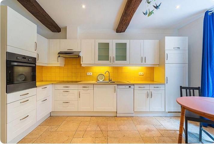 Gîte pour 4 personnes, avec Terrasse et Vue dans Office De Tourisme De Bormes Les Mimosas - Le Port - 2