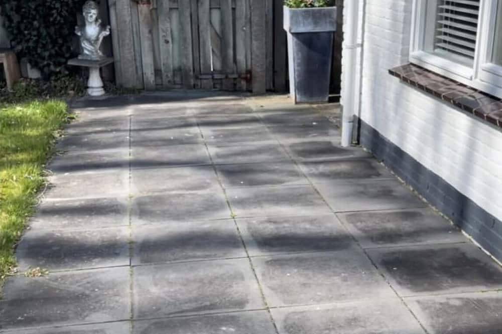 Zonnige oevers van Huisduinen in Den Helder, Nederlandse Noordzeekust
