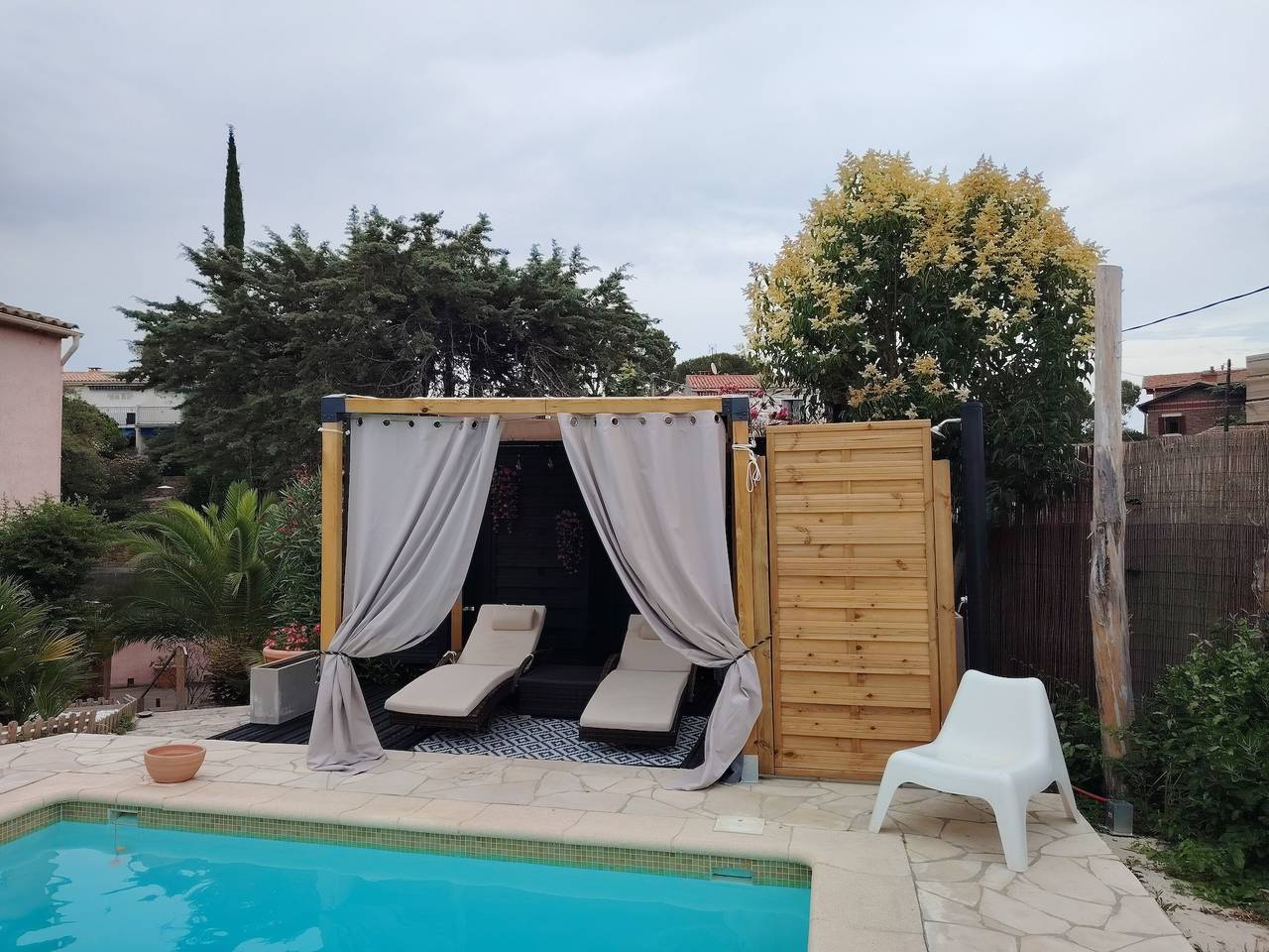 Appartement 'Ptit Coin De Paradis Plage Peguiere' met privézwembad, wifi en airconditioning, foto 8