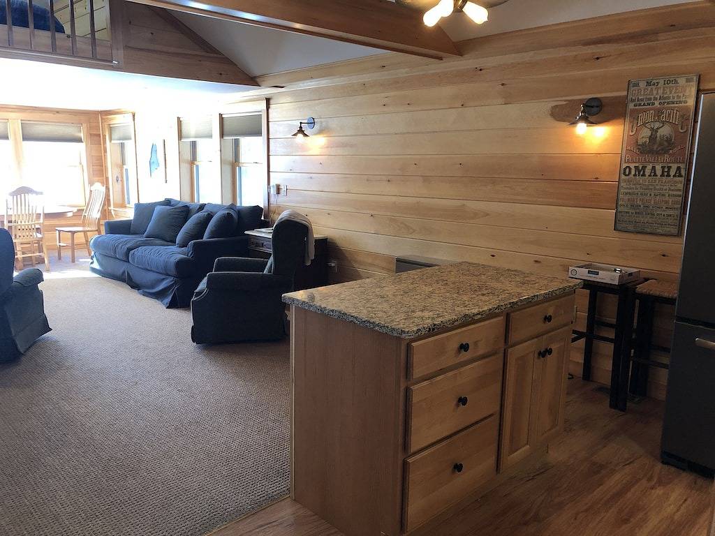 4 season lakefront house on Twitchell Pond, private dock- near skiing in Oxford County