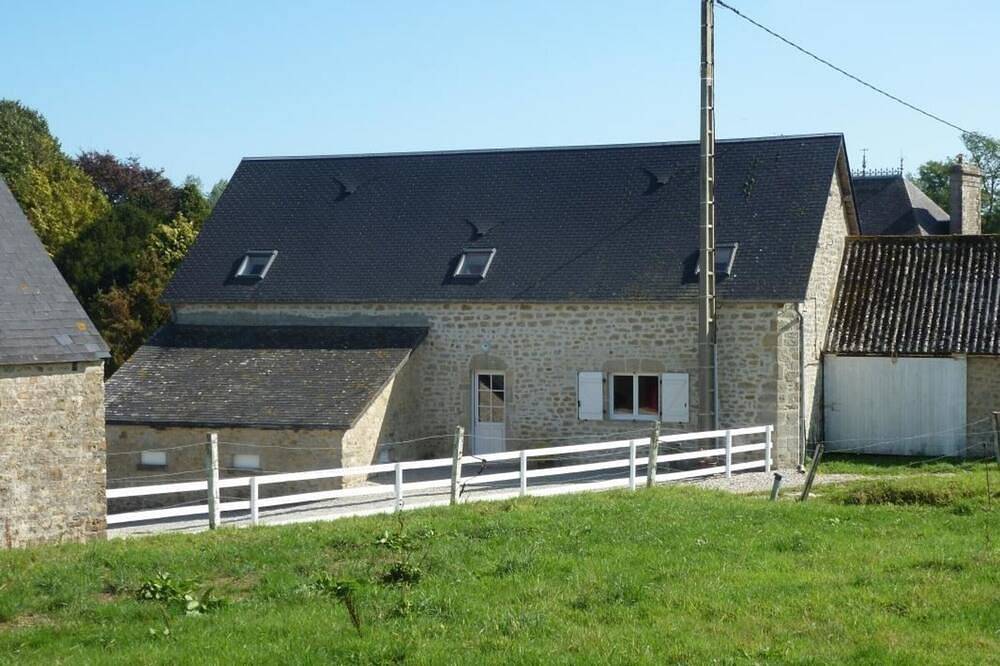 Maison familiale à Picauville, 5 chambres, proche Utah Beach, Internet, animaux acceptés in Amfreville (Normandie), Côte de la Déroute