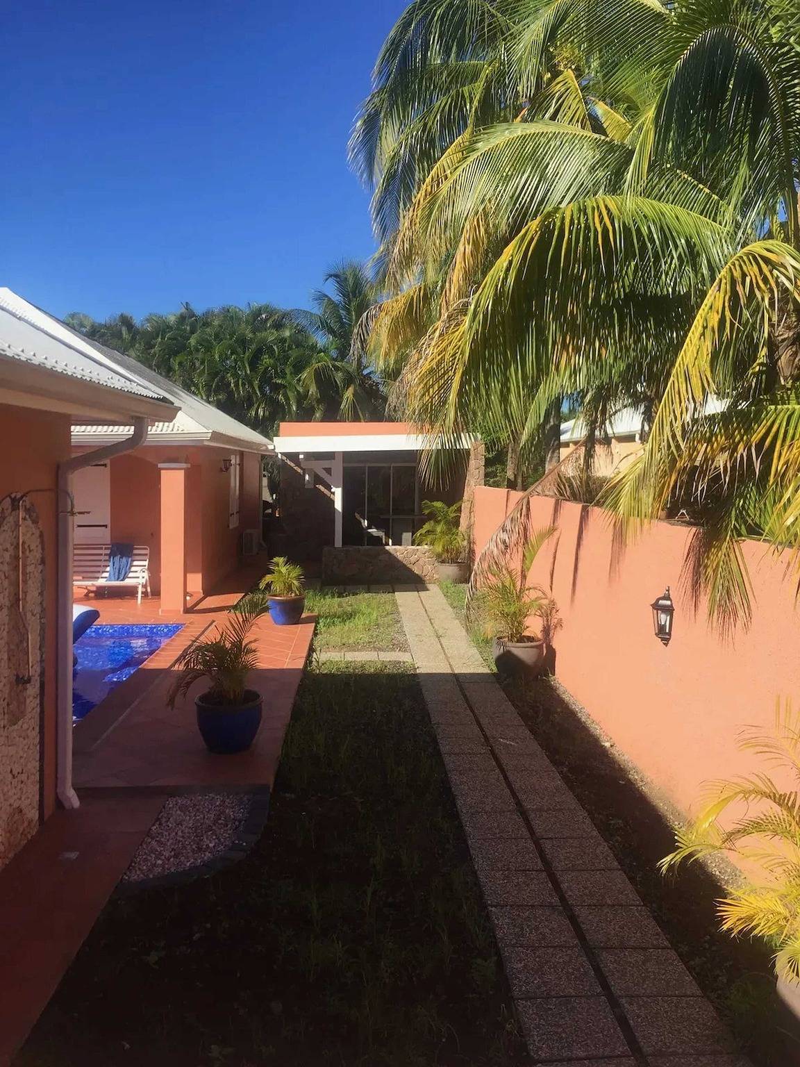 Ganzes Studio, Gemütlicher Bungalow mit Pool in Le Lamentin in Le Lamentin, Martinique