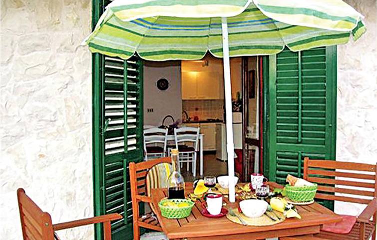 Ferienhaus für 9 Personen, mit Terrasse, mit Haustier in Grad Šibenik - 4