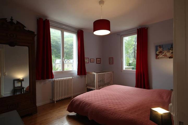 Location de vacances pour 15 personnes, avec terrasse et jardin à Saint-Pierre-en-Port - 2