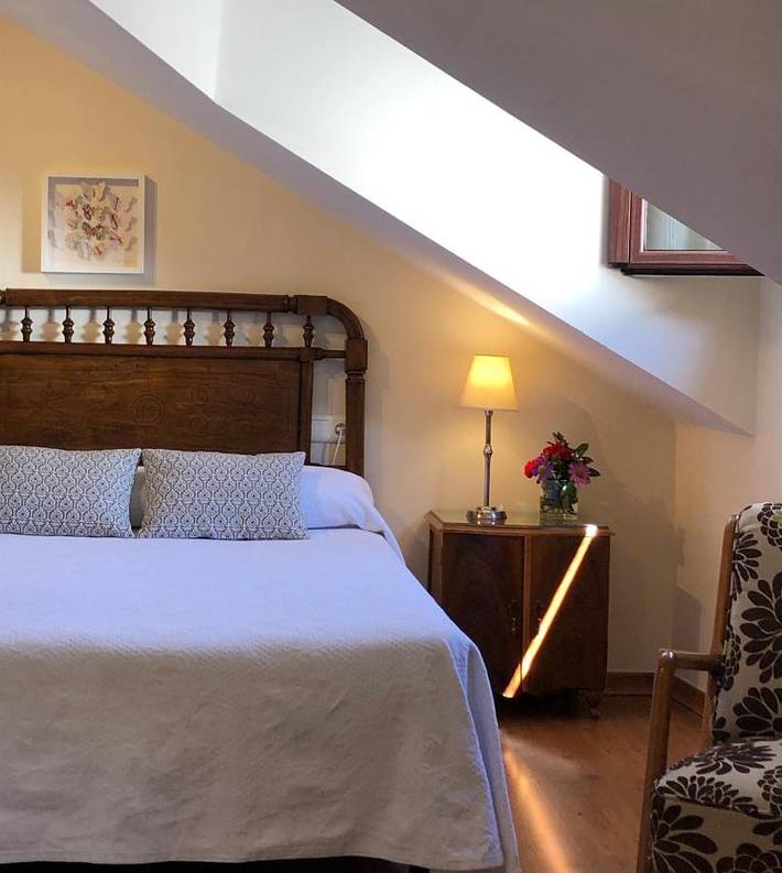 Casa rural para 10 personas, con vistas y balcón, Se admiten mascotas en Molinaseca - 2