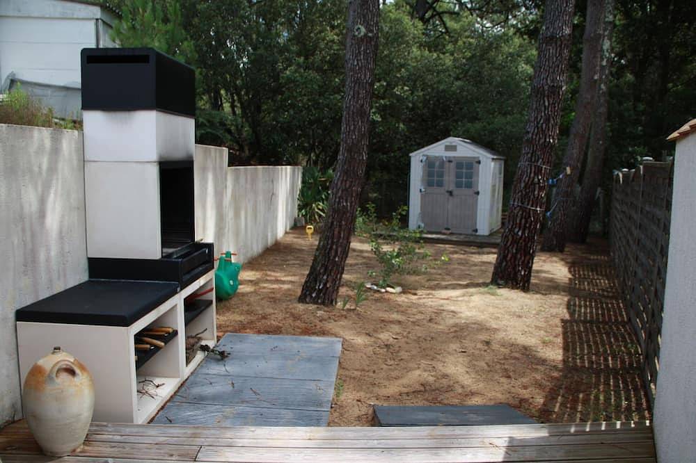 Maison à deux pas de la plage dans secteur privé ombragé, très calme in La Terrière, La Tranche-sur-Mer