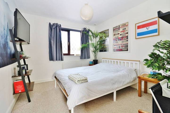 Charming 1 bed detached coach house in peaceful Locks Heath with super fast WiFi in Fareham, Hampshire