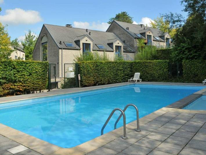 Appartement de vacances pour 4 personnes, avec vue ainsi que jardin et piscine