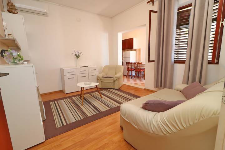 Gîte pour 8 personnes, avec vue sur l’océan et balcon en Korcula - 4