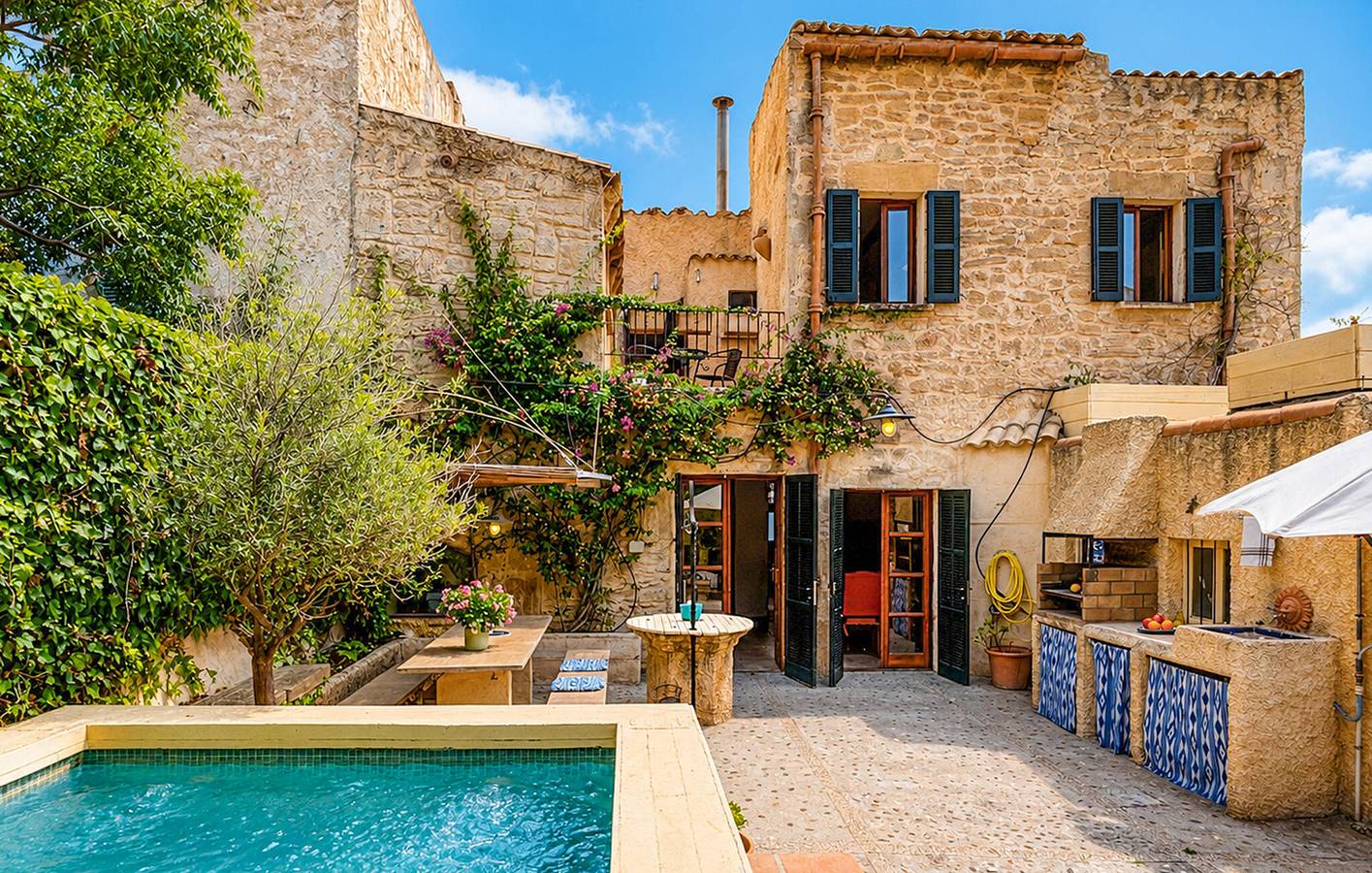 Cozy 2BR Apartment with Pool, Kitchen, & Wi-Fi - 2km to Ferradura Beach in Capdepera, East Majorca