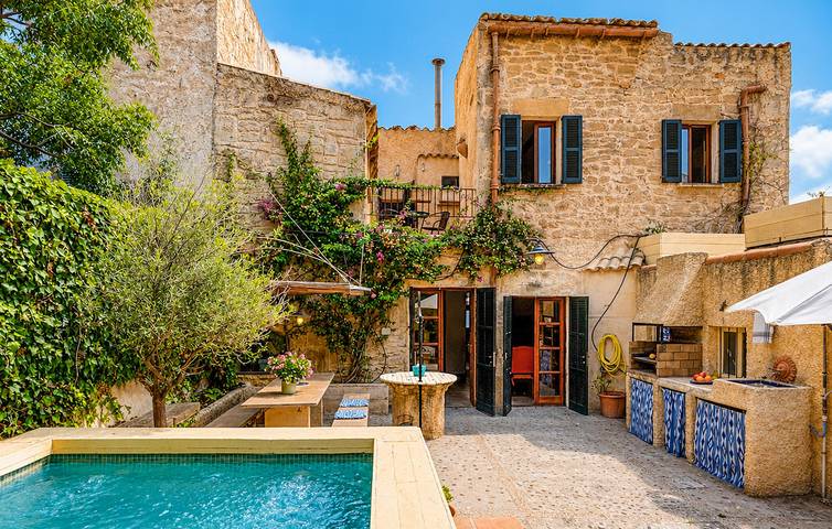 Holiday home for 10 people, with terrace - 1