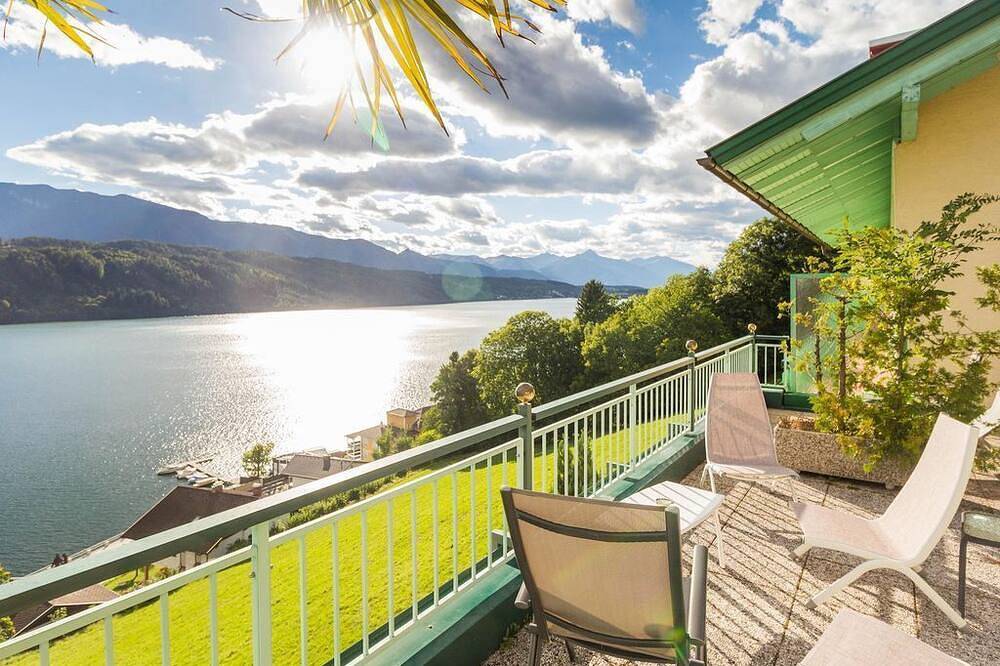 Einzelzimmer mit Balkon und Seeblick - Gästehaus Libelle in Millstatt, Oberkärnten
