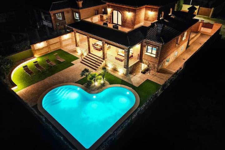 Chalet para 12 personas, con balcón y jardín en Provincia de Toledo