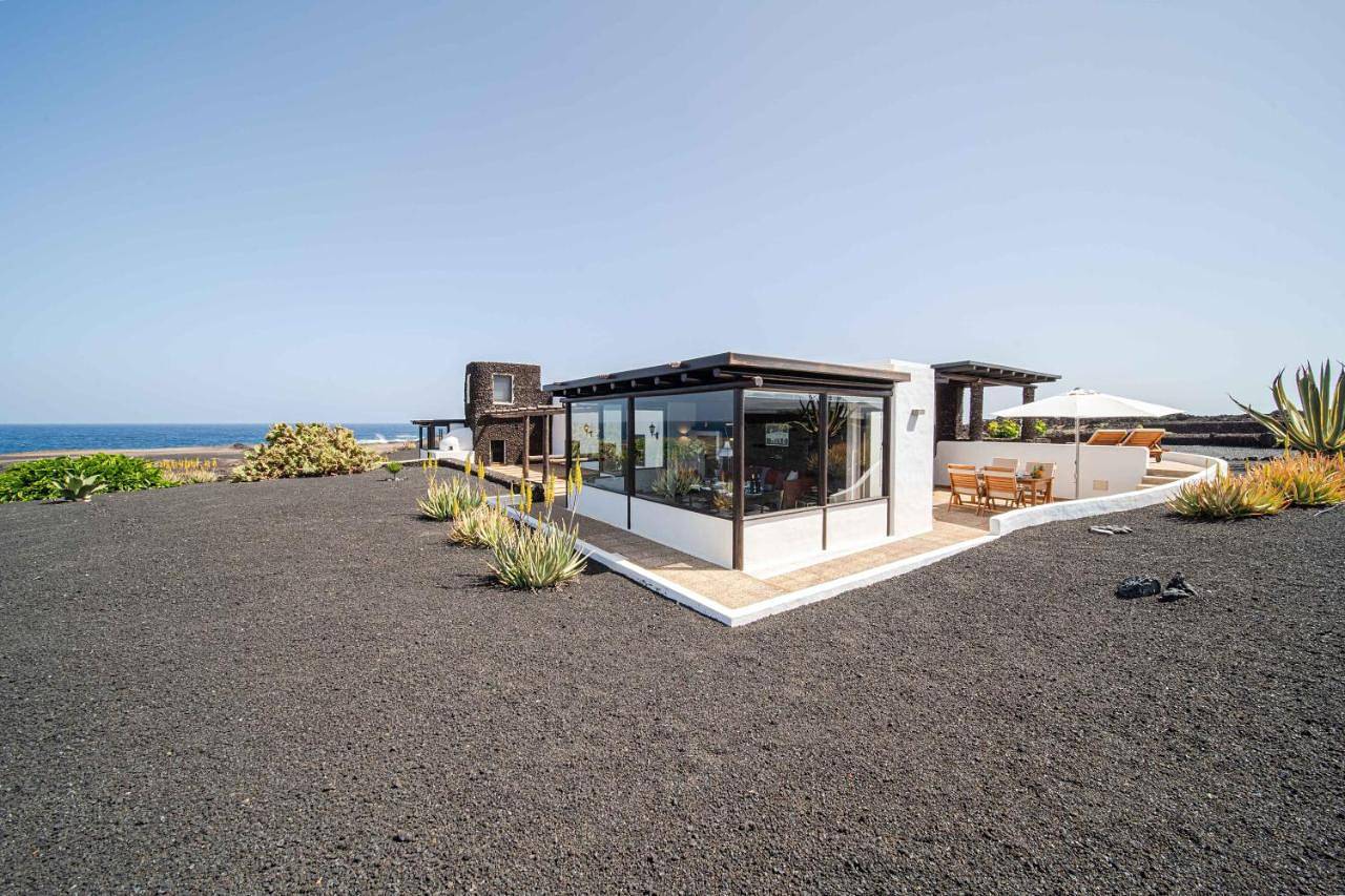 Two-Bedroom House in Mala, Haría