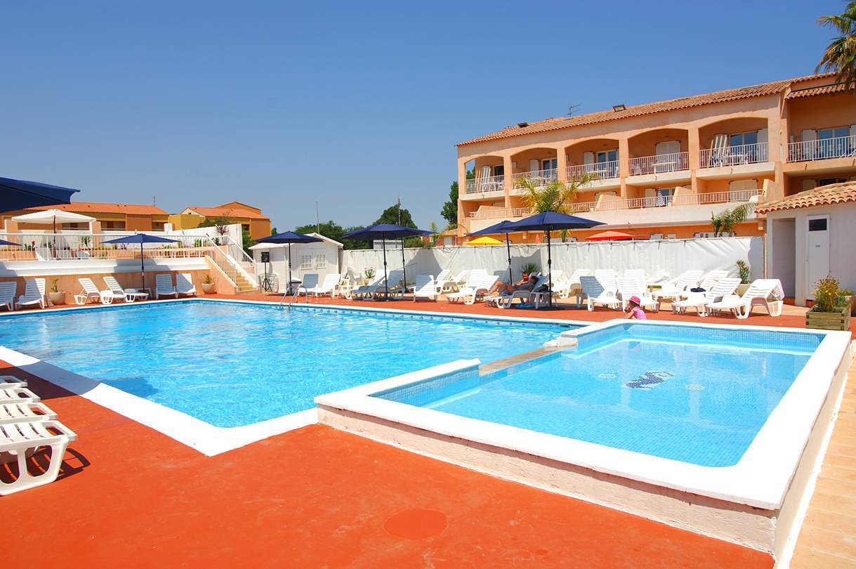 Apartamento vacacional entero, Pretty Apartment 6 pers. with Heated Pool & Tennis at 250m from the Beach in La Londe-les-Maures, Parque nacional Port-Cros