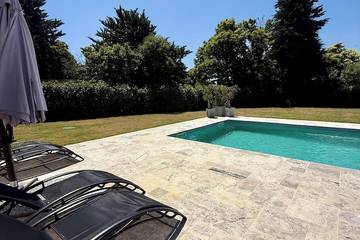 Location de vacances pour 10 personnes, avec jardin et jacuzzi à Berre-les-Alpes