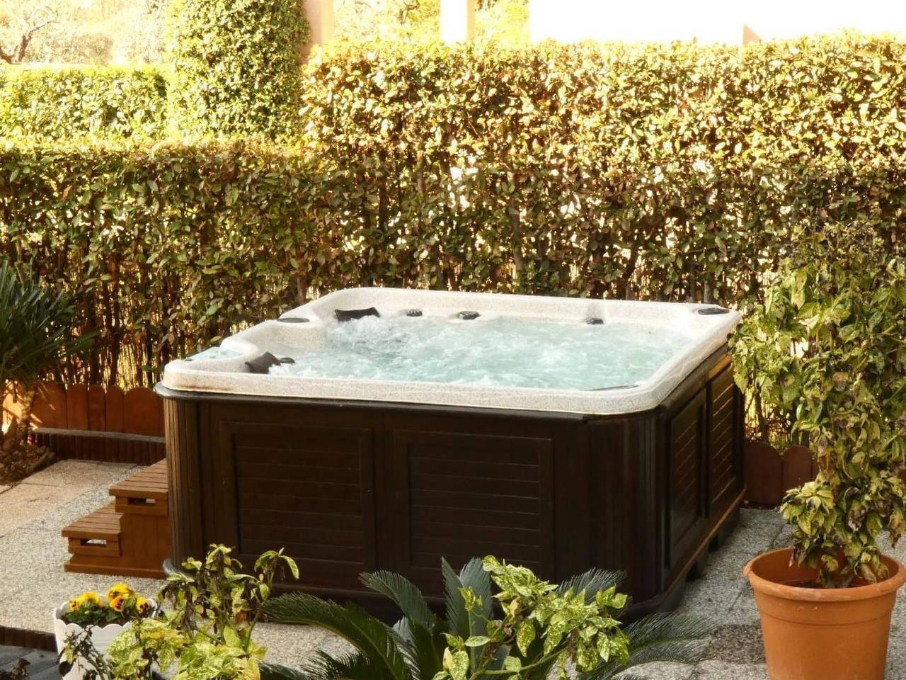 Villa Paradiso, 200 m² Ferienhaus in Polpenazze del Garda, Gardasee-Berge