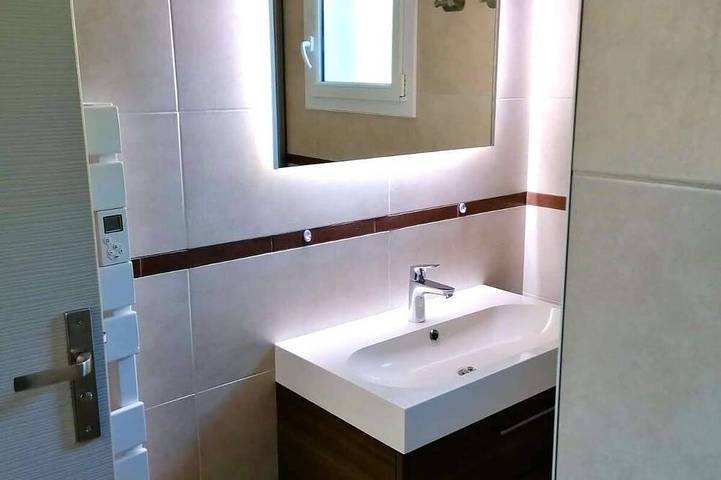 Little House - Ein Schlafzimmer Villa, Schläft 2 in Saint-Cézaire-sur-Siagne, Cannes und Umgebung