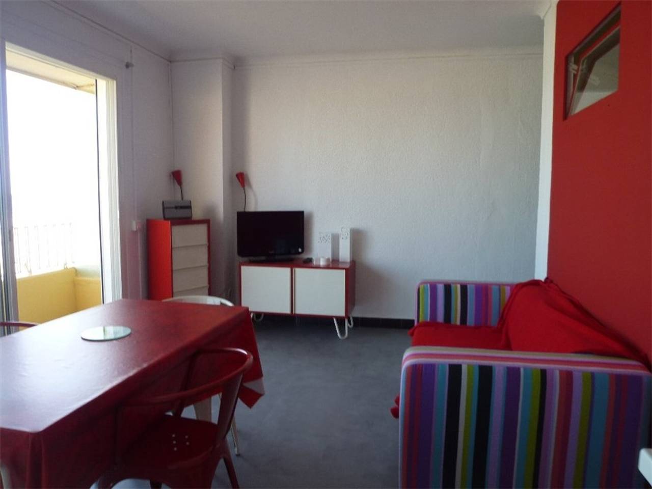 Gehele studio, Studio-Alcove with sea view balcony, 4 pers, city center in Canet-en-Roussillon, Côte d'Améthyste