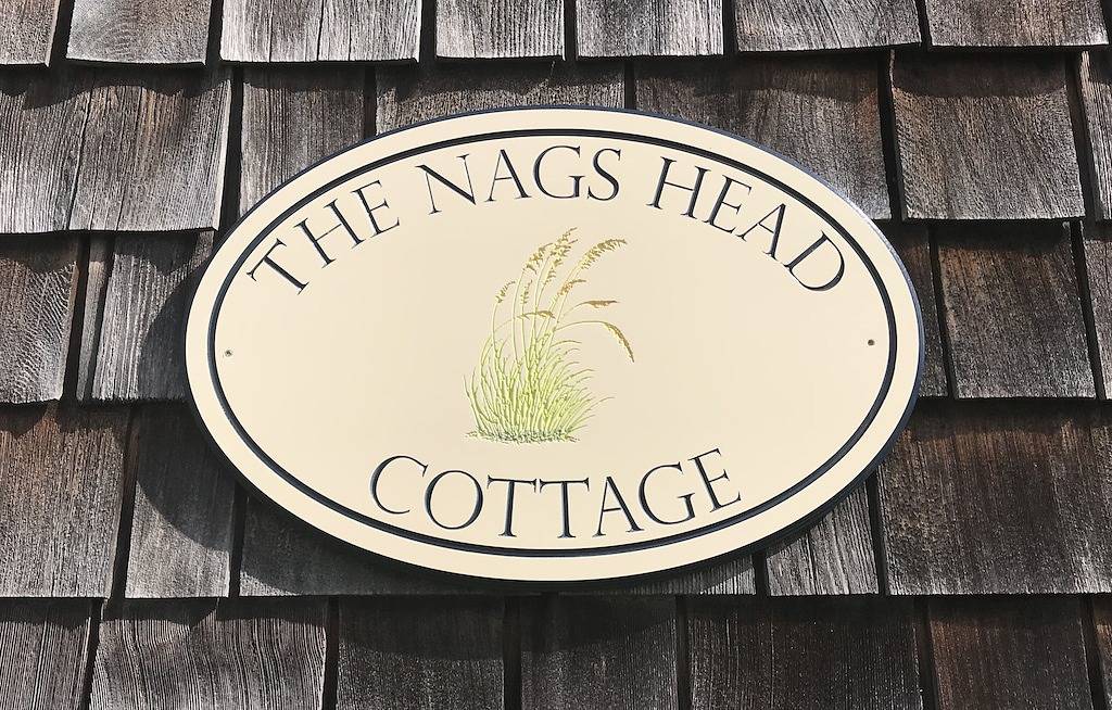 Das Nags Head Cottage-Renovierte Frühjahr 2018! Zu Fuß zum Strand! in Whalebone, Nags Head