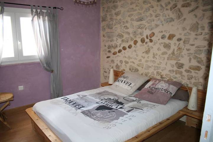 Gîte pour 13 personnes, avec piscine ainsi que terrasse et jardin à Saint-Victor-la-Coste - 3