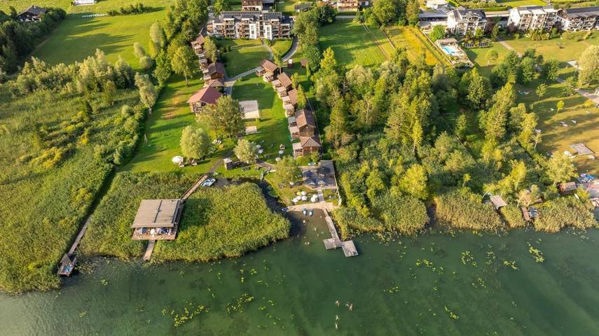 Ferienwohnung für 6 Personen, mit Sauna und Ausblick sowie Seeblick und Garten, mit Haustier am Pressegger See