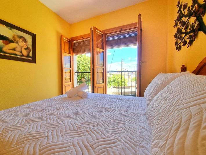 Location de vacances pour 7 personnes, avec jardin ainsi que vue et piscine à Calabardina - 3