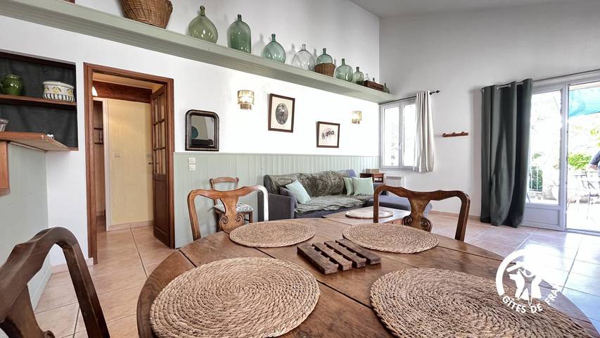 Gîte pour 4 personnes, avec Terrasse et Jardin