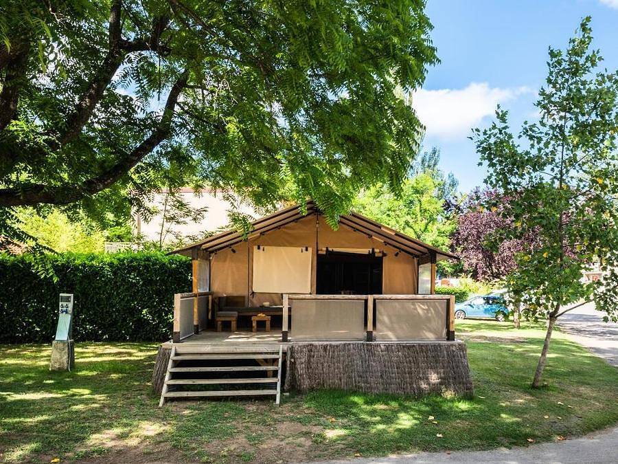 Camping Millau Plage - Lodge 5 personnes - Lodge 3 Pièces 5 Personnes Sans Sanitaires in Millau, Parc naturel régional des Grands Causses