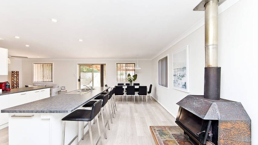 Holiday home for 8 people, with garden and sauna in Fingal Bay