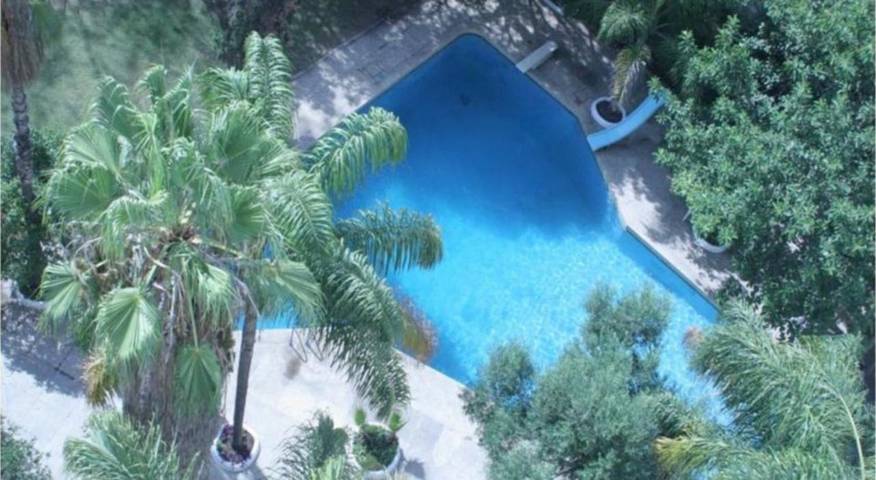 Hotel voor 3 personen, with zwembad and terras as well as tuin in Tanger