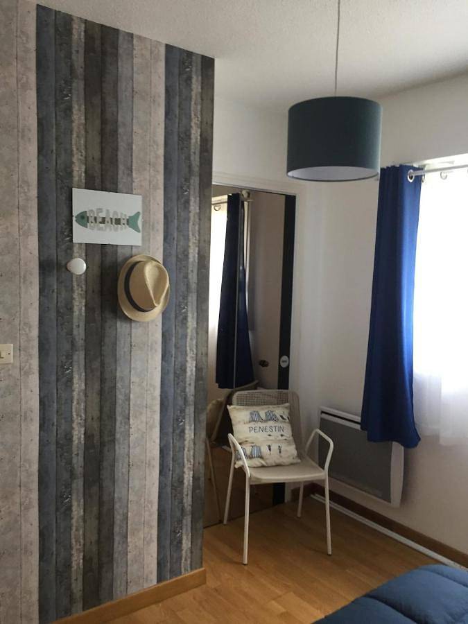 Gîte pour 4 personnes, avec jardin dans Plage de la Mine d'Or - 2