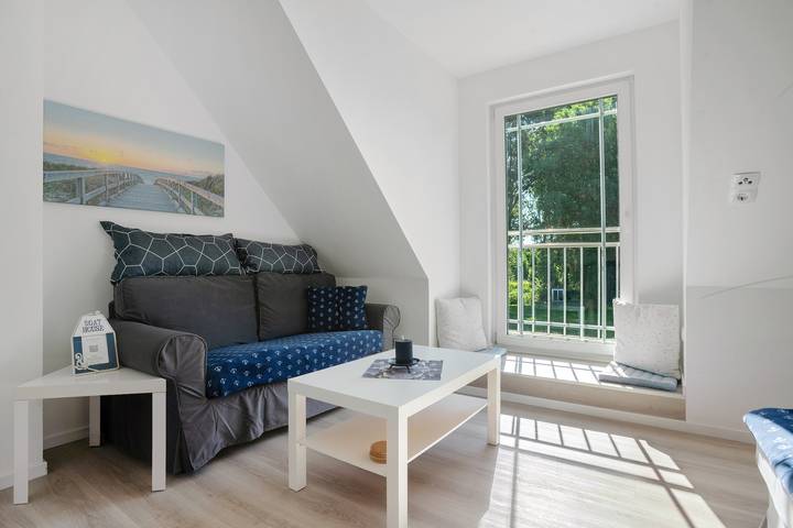 Ganze Wohnung, Villa Wiese Apartment Oberdeck mit Gartenblick, Gemeinschaftsterrasse und Wlan in Katzow, Vorpommern Greifswald