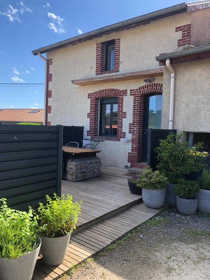 Location de vacances pour 3 personnes, avec Terrasse et Vue dans Saint-Victor-sur-Loire