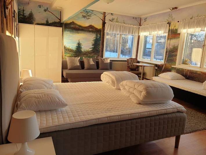 Ferienhaus für 10 Personen, mit Terrasse und Garten in Ludvika
