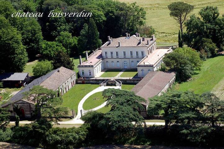 Gîte pour 18 personnes, avec Terrasse et Jardin à Tombebœuf