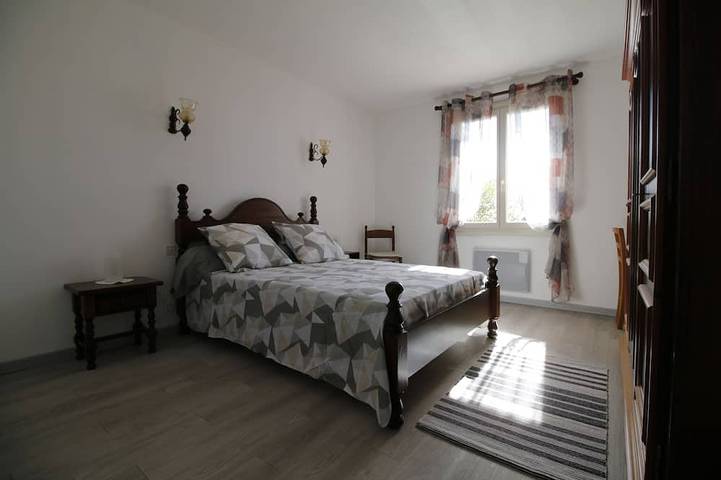 Location de vacances pour 6 personnes, avec terrasse et jardin à Vacqueyras - 3