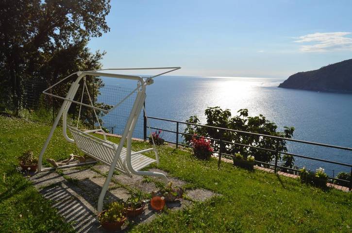 Ferienhaus für 6 Personen, mit Terrasse und Pool sowie Ausblick