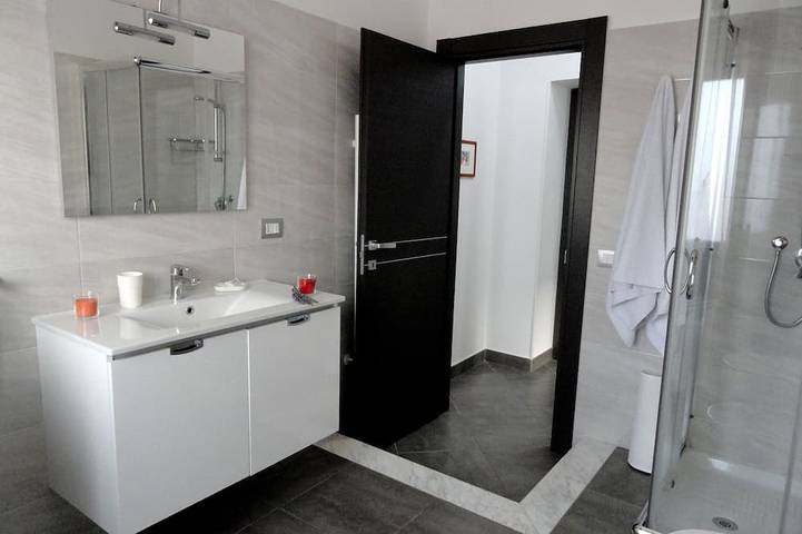 Entire apartment, Two steps from the historic center, 10 minutes from the sea, lovely apartment in Noto. in Noto, Noto region