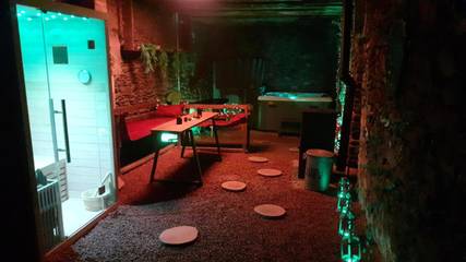 Location de vacances pour 6 personnes, avec sauna et jacuzzi dans Saint-Malon-sur-Mel