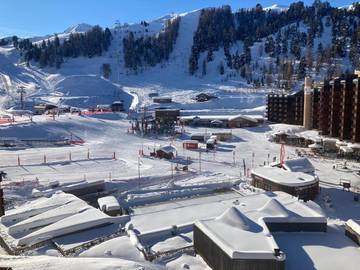 Gîte pour 5 personnes, avec sauna et terrasse ainsi que piscine et vue dans Plagne Bellecote