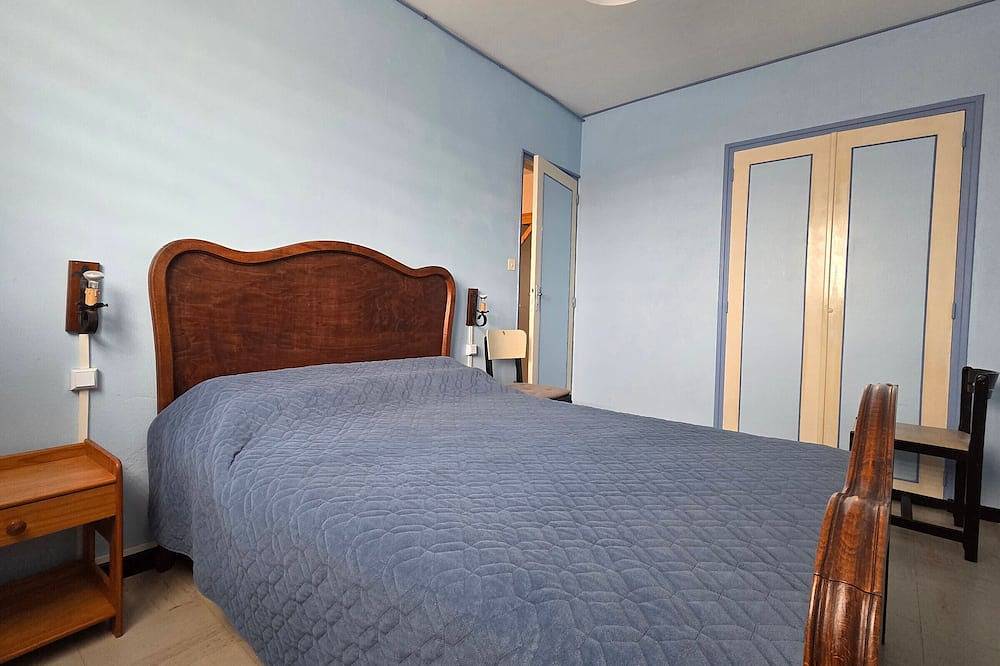 Appartement entier, Appartement lumineux accès plage, 5 pers max, tennis, parking in L'Aiguillon-la-Presqu'île, Vendée